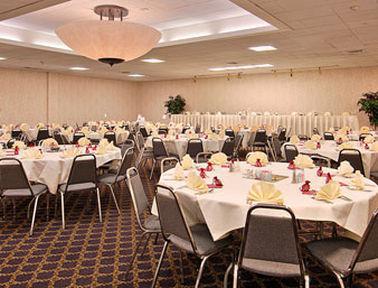 Ramada Fairview Heights Otel Restoran fotoğraf