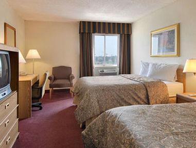 Ramada Fairview Heights Otel Oda fotoğraf